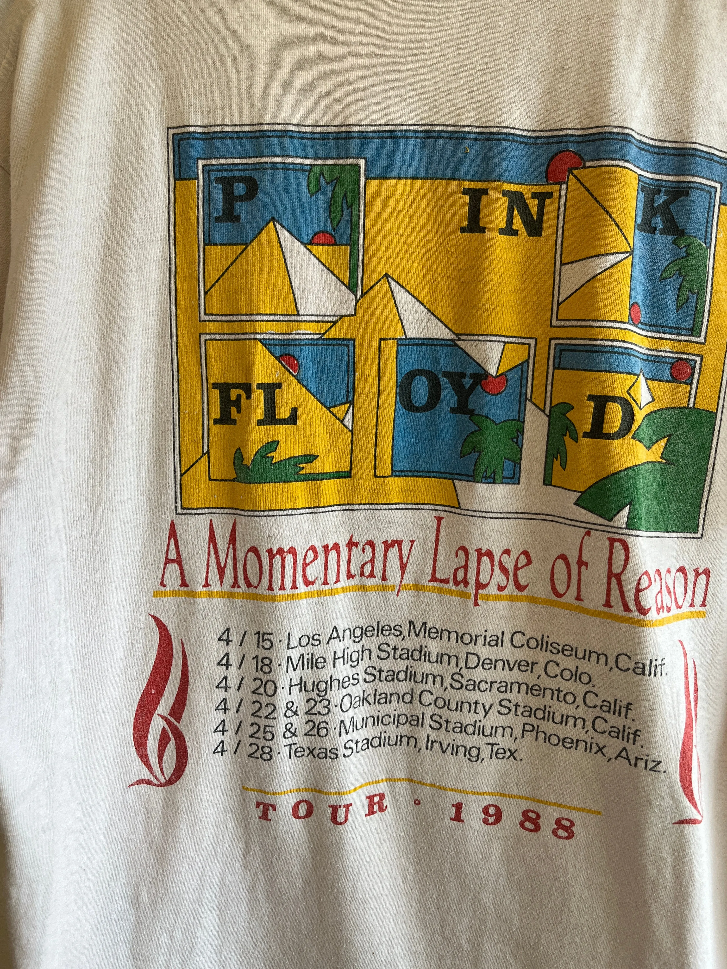Vintage 1988 Pink Floyd Tour T-Shirt
